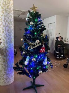 クリスマスツリーの飾りつけ☆彡