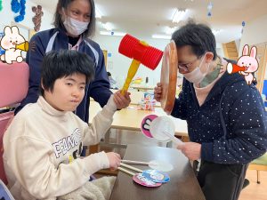 　【ぽらりす】たたいて　かぶって、じゃんけんポン！✌